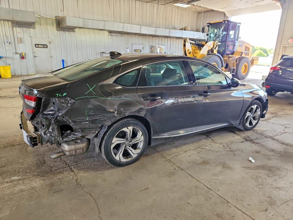Photo 3 from auction – 2018 HONDA ACCORD with VIN 1HGCV1F45JA242634