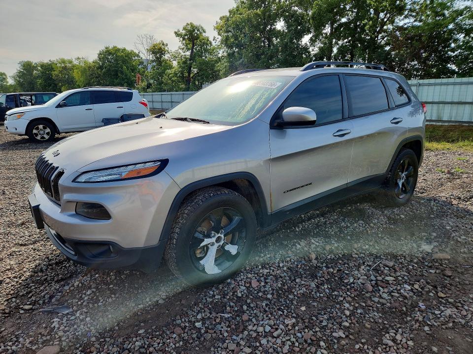 JEEP CHEROKEE 2018 with VIN 1C4PJMCXXJD543622 - Photo from auction
