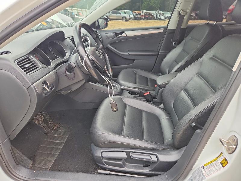 Photo 7 from auction – 2017 VOLKSWAGEN JETTA with VIN 3VWDB7AJ1HM338542
