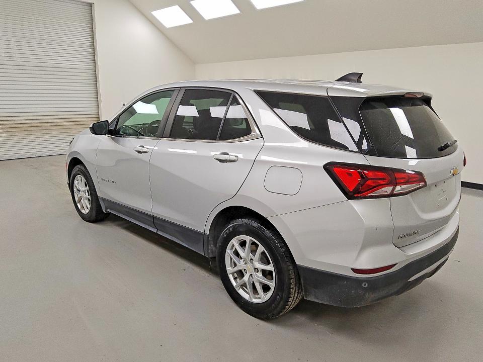 Photo 2 from auction – 2022 CHEVROLET EQUINOX with VIN 2GNAXJEV8N6139793