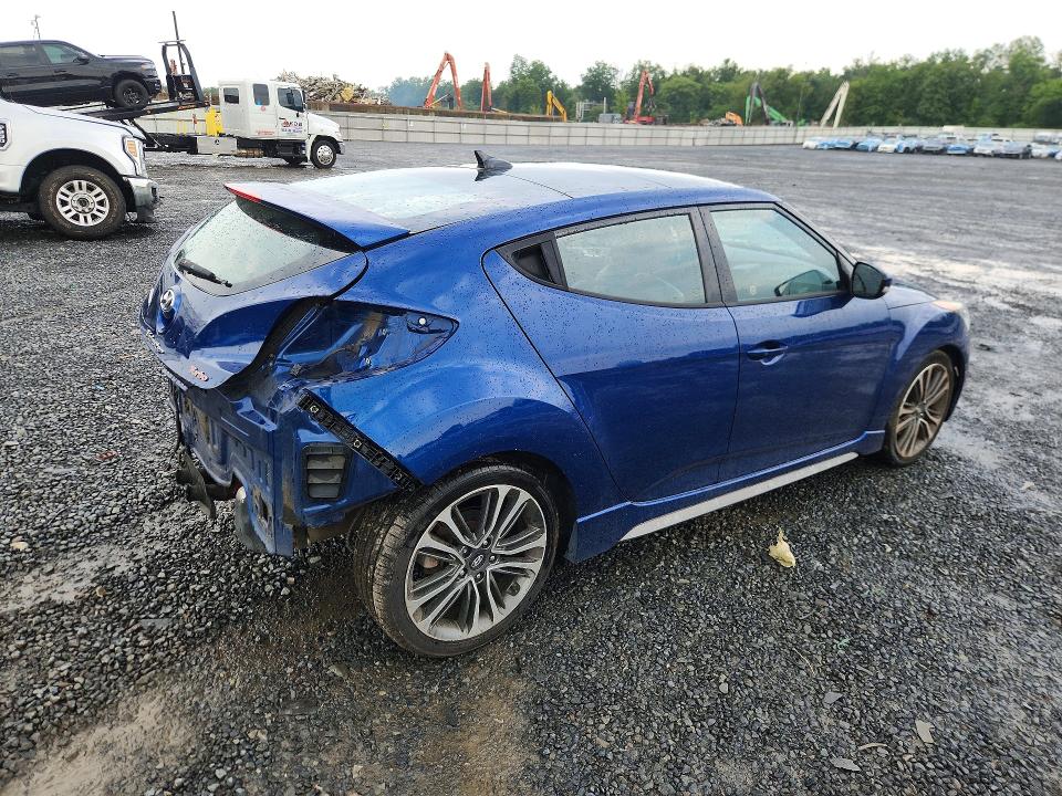 Снимка 3 от търг – 2016 HYUNDAI VELOSTER с VIN KMHTC6AE4GU302083