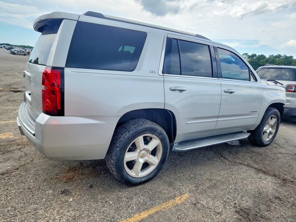 Photo 3 from auction – 2015 CHEVROLET TAHOE with VIN 1GNSCCKC8FR525134