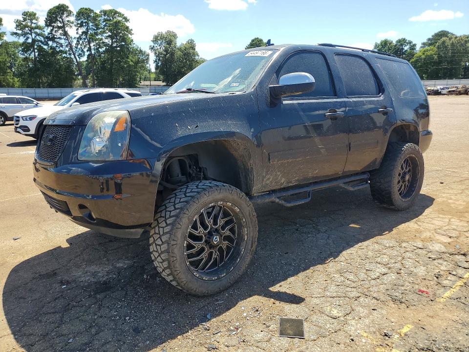 GMC YUKON 2013 with VIN 1GKS2CE03DR175264 - Photo from auction