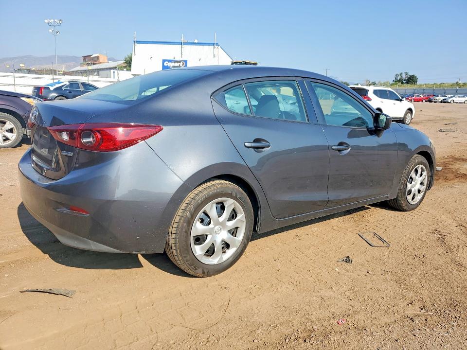 Photo 3 from auction – 2015 MAZDA 3 with VIN 3MZBM1U70FM201121