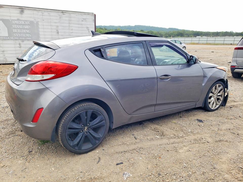 Photo 3 from auction – 2013 HYUNDAI VELOSTER with VIN KMHTC6AD0DU119878