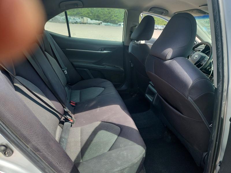 Photo 10 from auction – 2018 TOYOTA CAMRY with VIN 4T1B11HK1JU514432