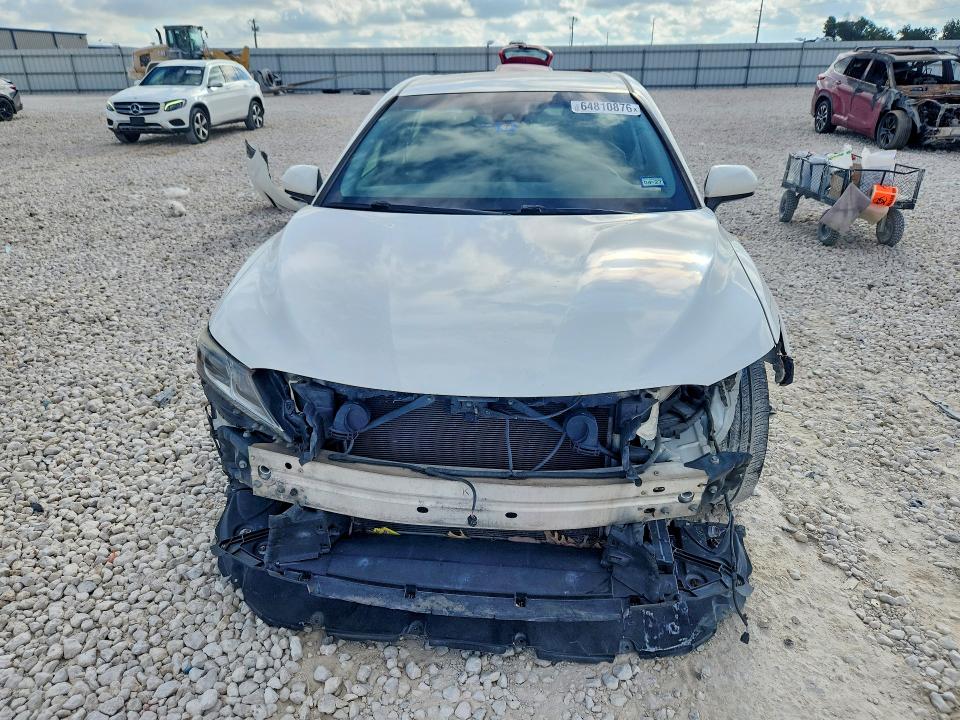 Photo 5 from auction – 2018 TOYOTA CAMRY with VIN JTNB11HK9J3023399