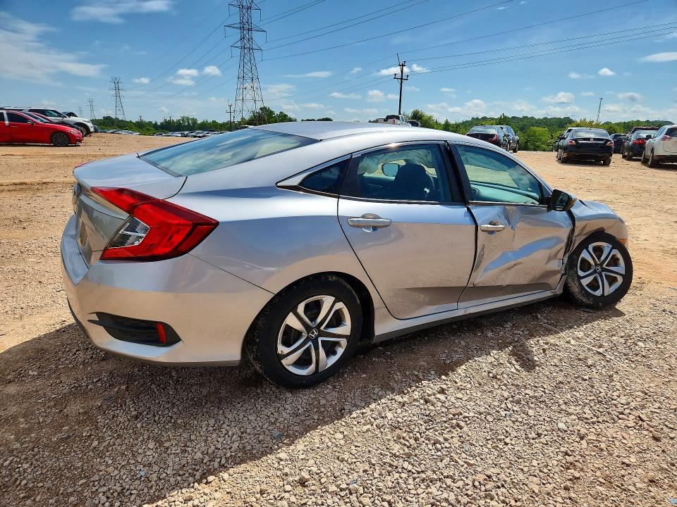 Photo 3 from auction – 2018 HONDA CIVIC with VIN 19XFC2F53JE002317