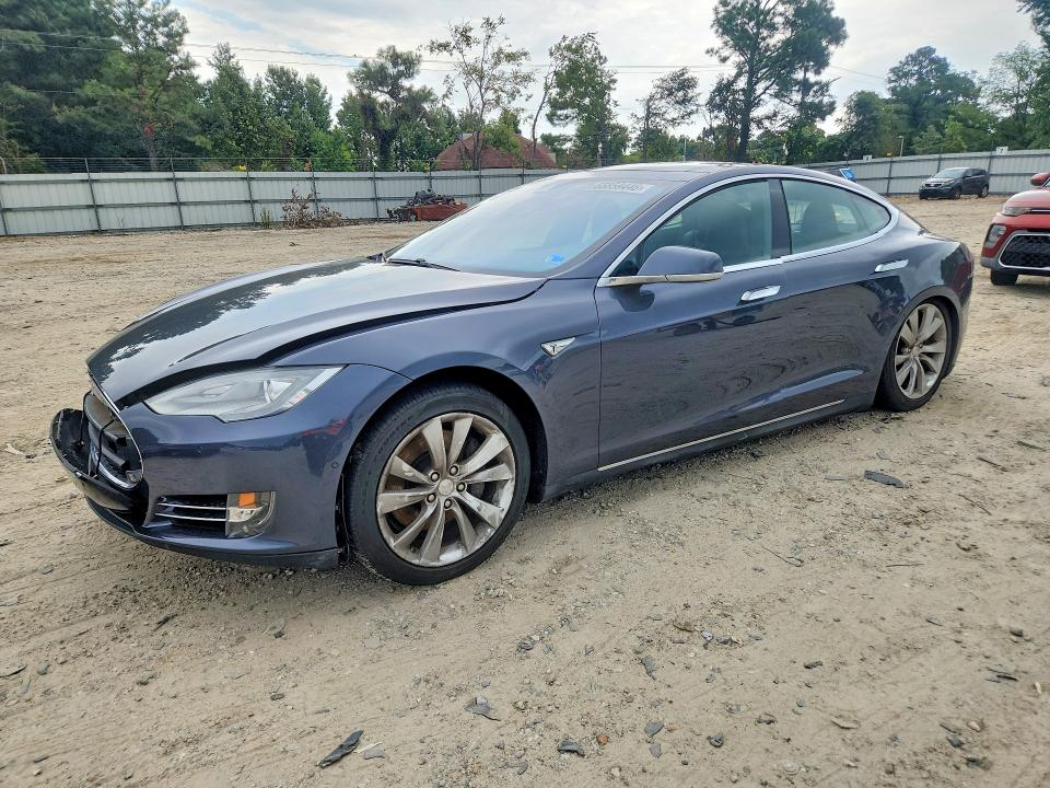 صورة رقم 1 من المزاد - 2015 TESLA MODEL S مع VIN 5YJSA1H29FFP74601
