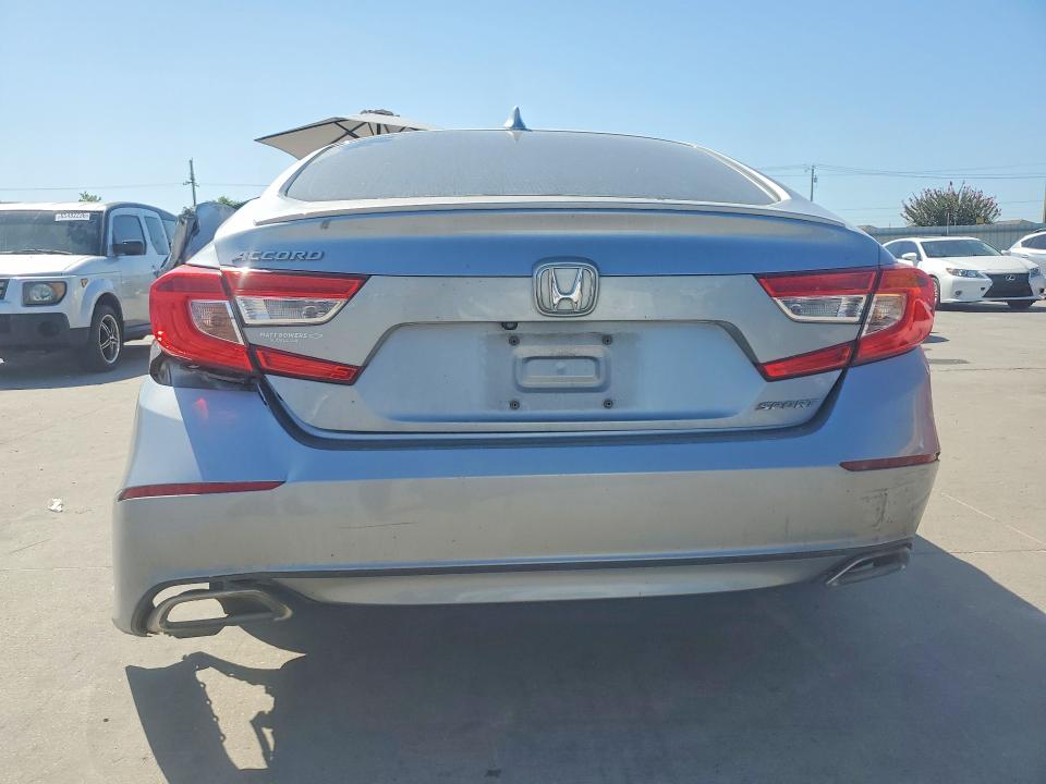 Photo 6 from auction – 2018 HONDA ACCORD with VIN 1HGCV1F37JA223722