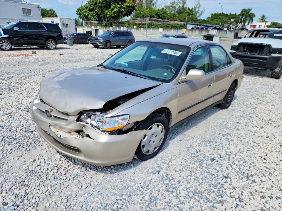 HONDA ACCORD 2000 с VIN 1HGCG5648YA083488 - Снимка от търг