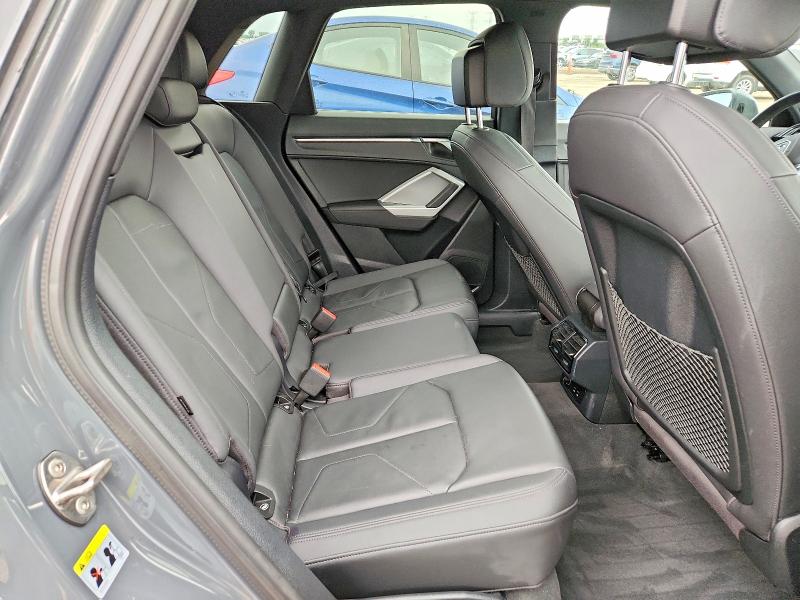 Photo 11 from auction – 2021 AUDI Q3 with VIN WA1BUDF30M1108621