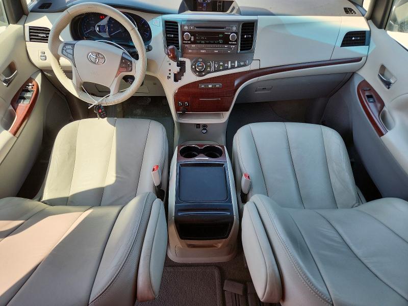 Photo 8 from auction – 2011 TOYOTA SIENNA with VIN 5TDYK3DC0BS154162