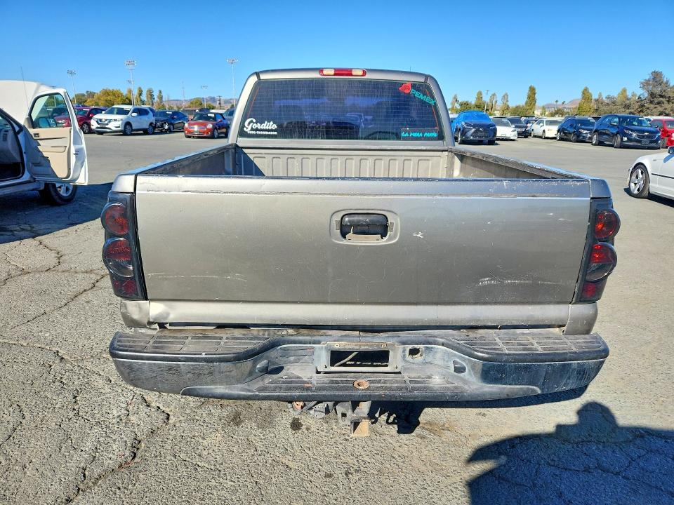 Photo 6 from auction – 2003 CHEVROLET SILVERADO with VIN 1GCEC19V13Z331963