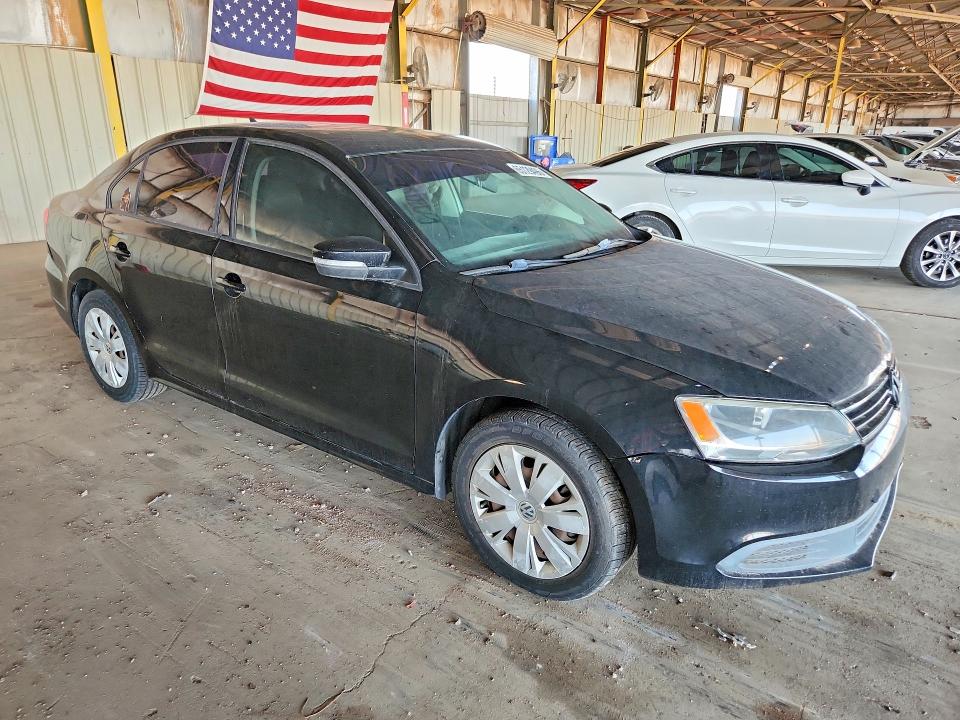 Photo 4 from auction – 2014 VOLKSWAGEN JETTA with VIN 3VWD17AJ5EM403231