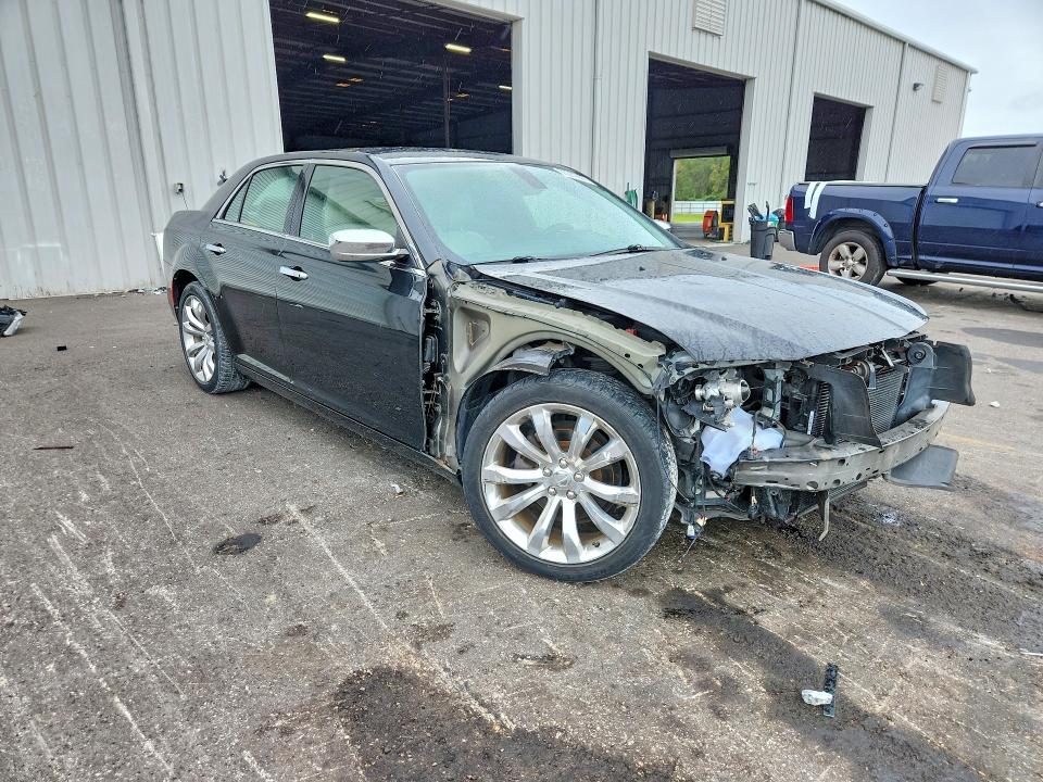 Zdjęcie 4 z aukcji – 2018 CHRYSLER 300 z VIN 2C3CCAEG5JH159226