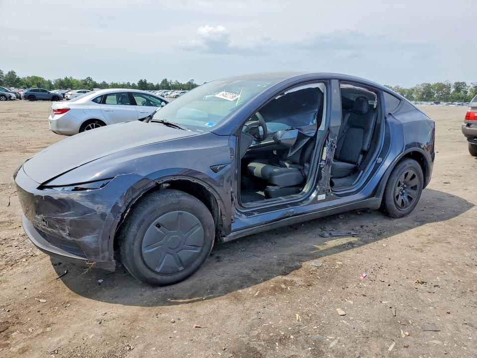 TESLA MODEL Y 2026 with VIN 7SAYGDED2TA592346 - Photo from auction