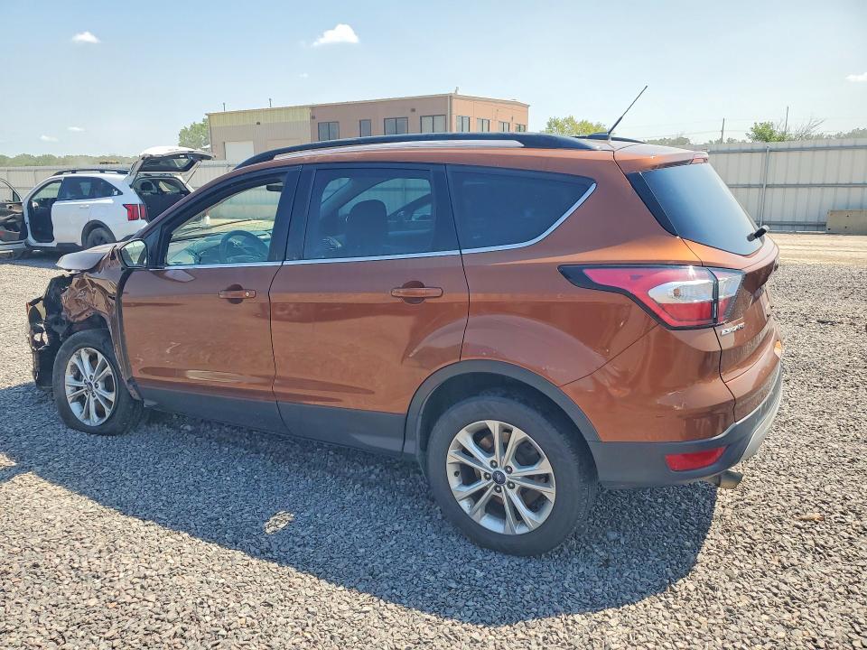 Photo 2 from auction – 2017 FORD ESCAPE with VIN 1FMCU9G98HUD96527
