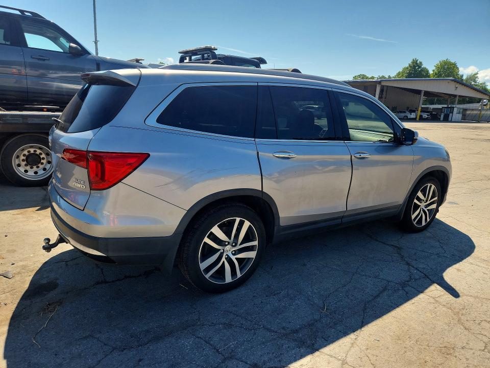 Photo 3 from auction – 2016 HONDA PILOT with VIN 5FNYF6H03GB029805