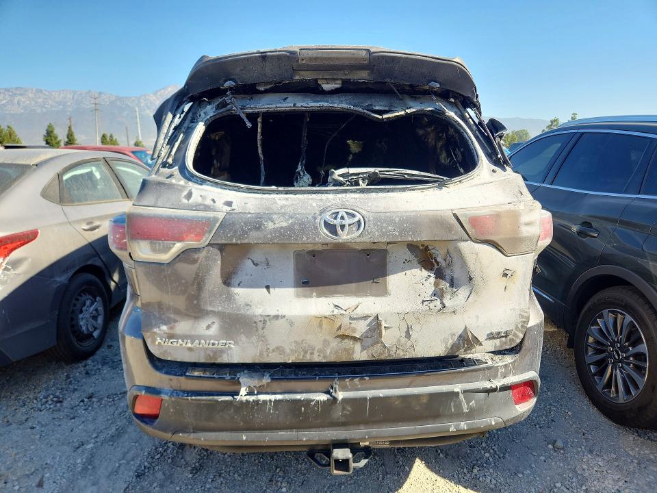 Photo 6 from auction – 2015 TOYOTA HIGHLANDER with VIN 5TDKKRFH4FS070739