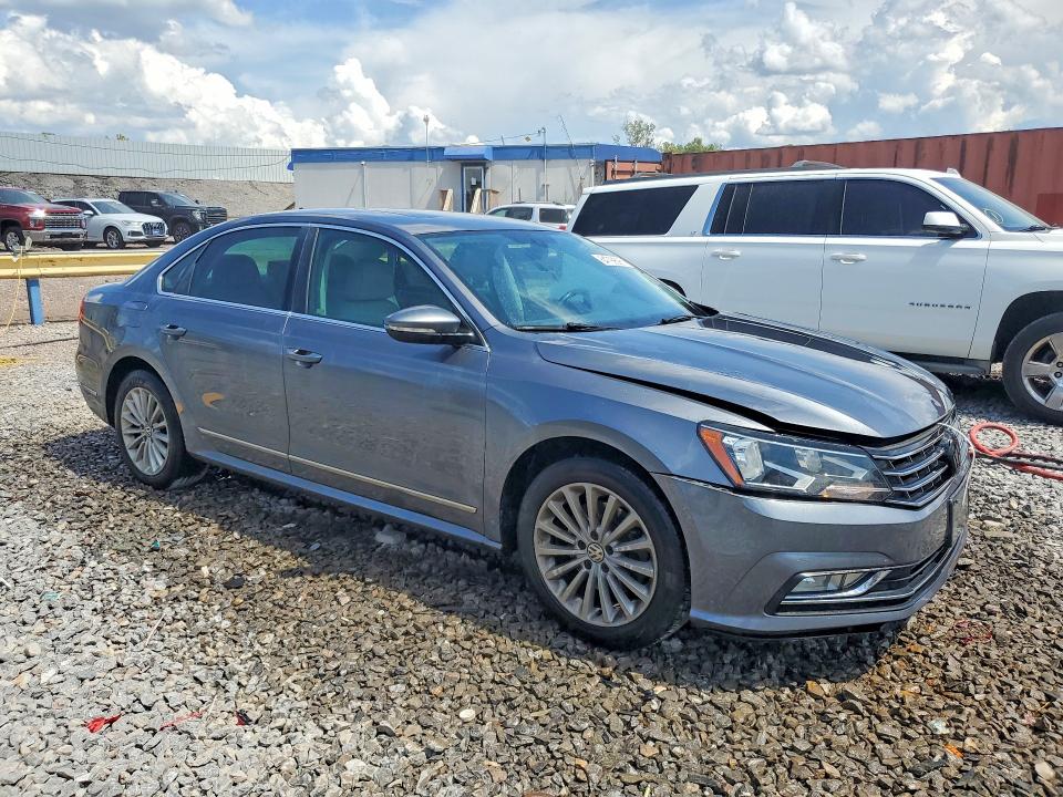 Снимка 4 от търг – 2016 VOLKSWAGEN PASSAT с VIN 1VWBS7A3XGC057123