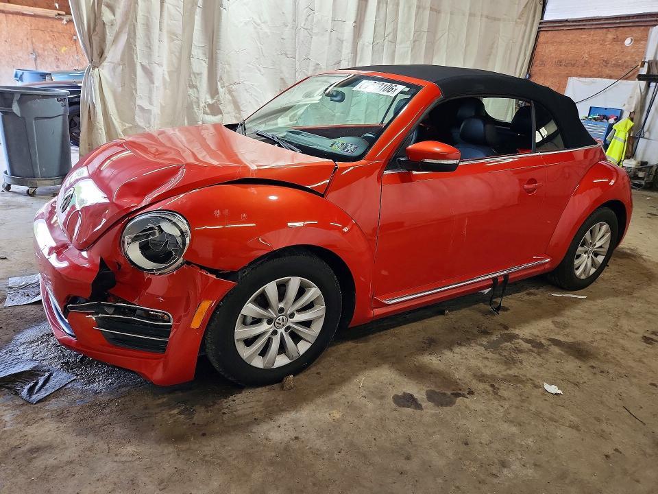VOLKSWAGEN BEETLE 2019 with VIN 3VW5DAAT5KM501830 - Photo from auction