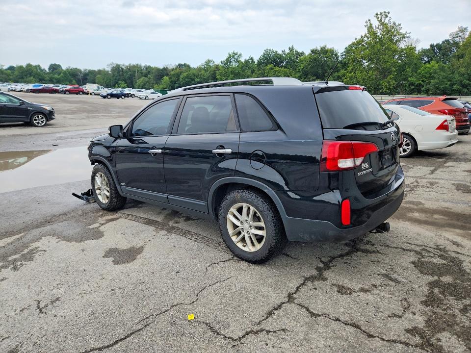 Foto 2 de la subasta – 2015 KIA SORENTO con VIN 5XYKTCA67FG641797