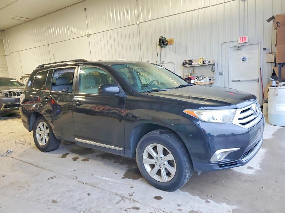 Photo 4 from auction – 2013 TOYOTA HIGHLANDER with VIN 5TDBK3EH8DS222968