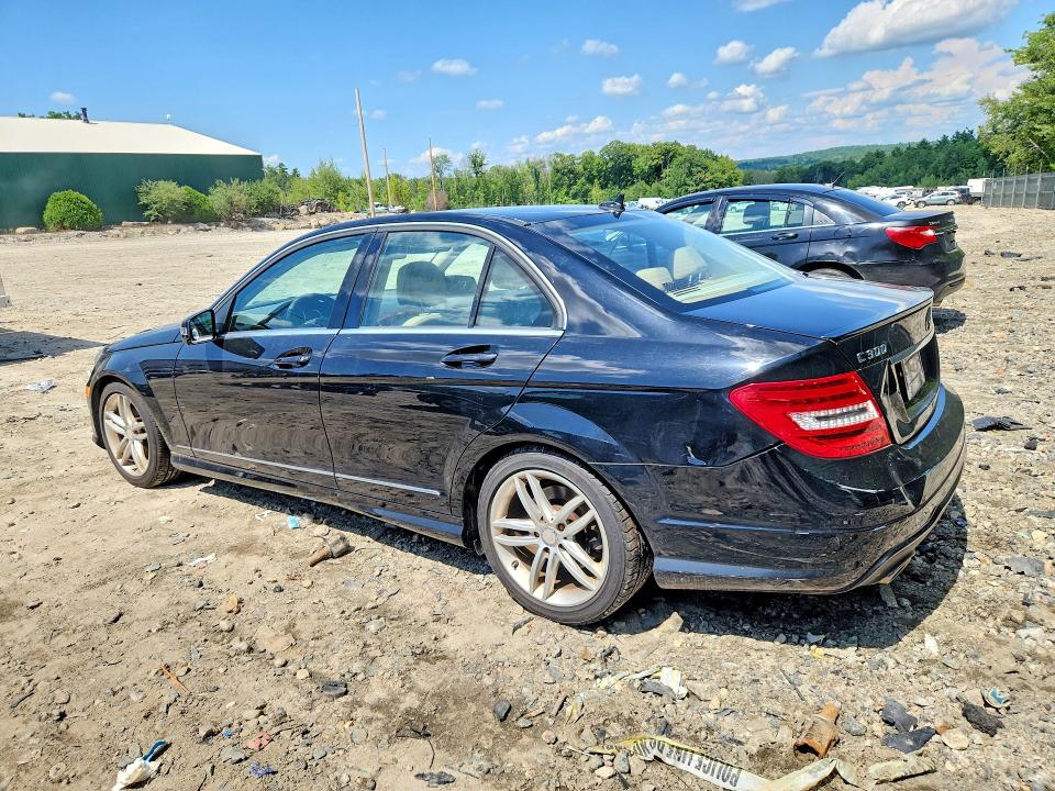 Photo 2 from auction – 2012 MERCEDES-BENZ C with VIN WDDGF8BB8CR198035