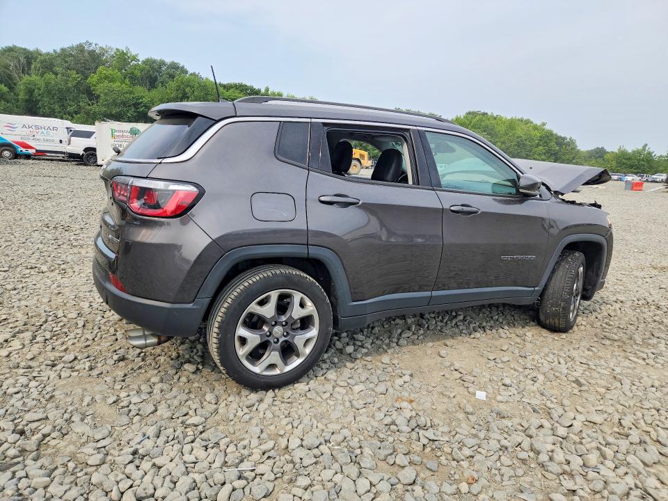 Photo 3 from auction – 2019 JEEP COMPASS with VIN 3C4NJDCB1KT639260