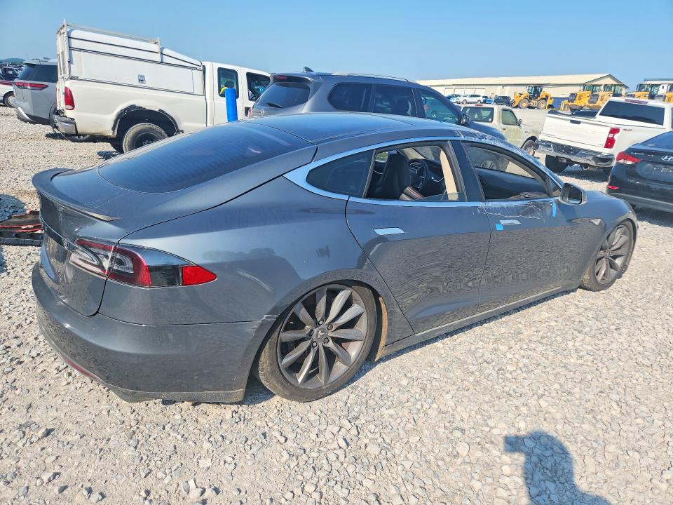 Photo 3 from auction – 2012 TESLA MODEL S with VIN 5YJSA1CP8CFP01797