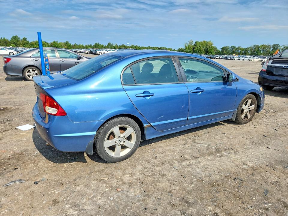 Фото 3 с аукциона – 2010 HONDA CIVIC с VIN 19XFA1F64AE087015