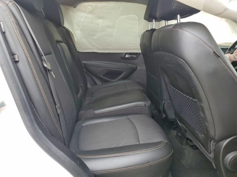 Photo 11 from auction – 2019 CHEVROLET TRAX with VIN 3GNCJPSB7KL333570