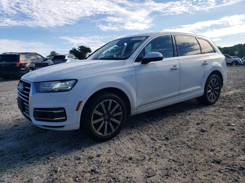 AUDI Q7 2017 with VIN WA1LAAF74HD006323 - Photo from auction