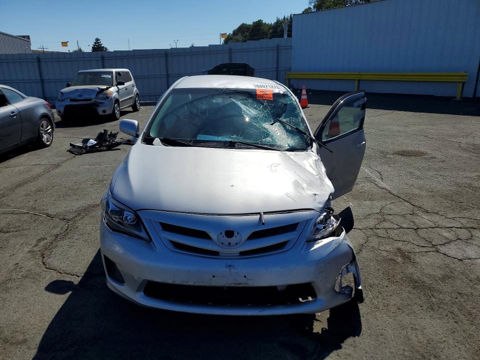 Photo 5 from auction – 2012 TOYOTA COROLLA with VIN 2T1BU4EE5CC797557