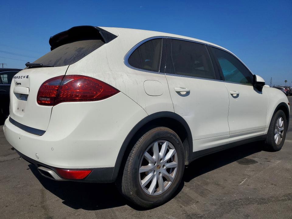 Photo 3 from auction – 2011 PORSCHE CAYENNE 4D with VIN WP1AA2A26BLA09718