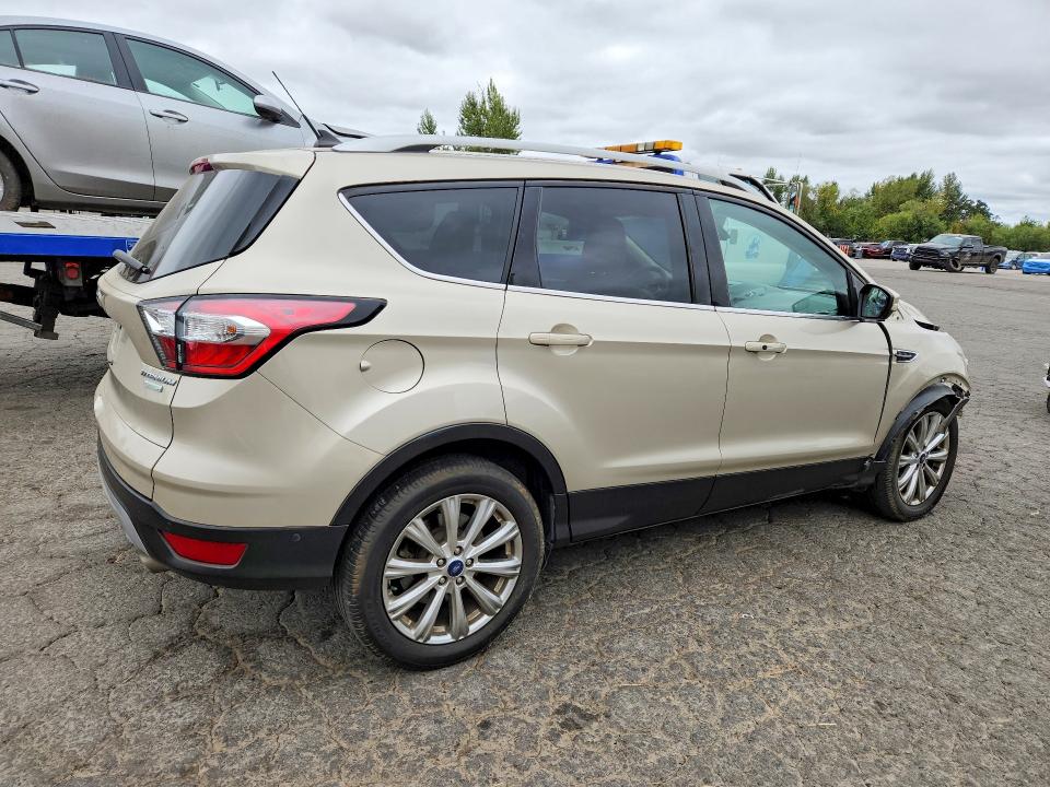 Photo 3 from auction – 2018 FORD ESCAPE with VIN 1FMCU0J93JUC09138