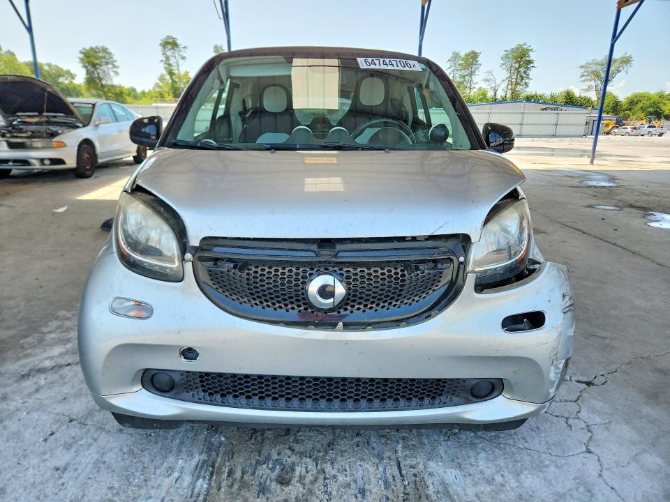 Photo 5 from auction – 2016 SMART FORTWO with VIN WMEFJ5DA6GK045998