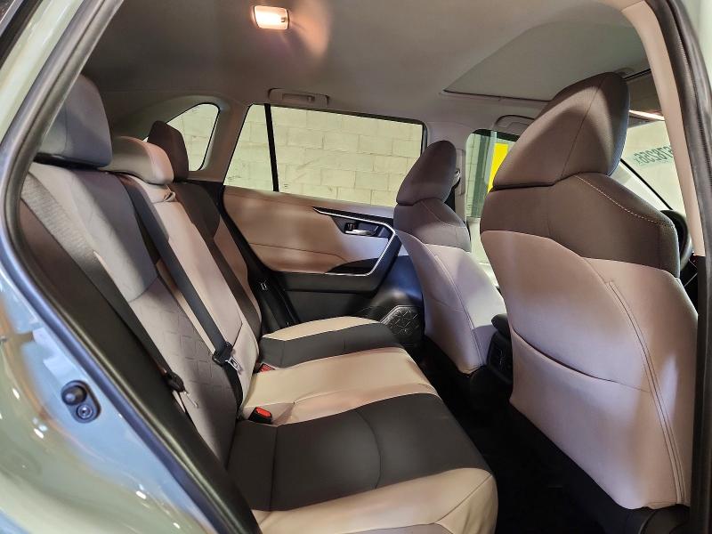 Photo 10 from auction – 2020 TOYOTA RAV4 with VIN 2T3W1RFV2LW092520