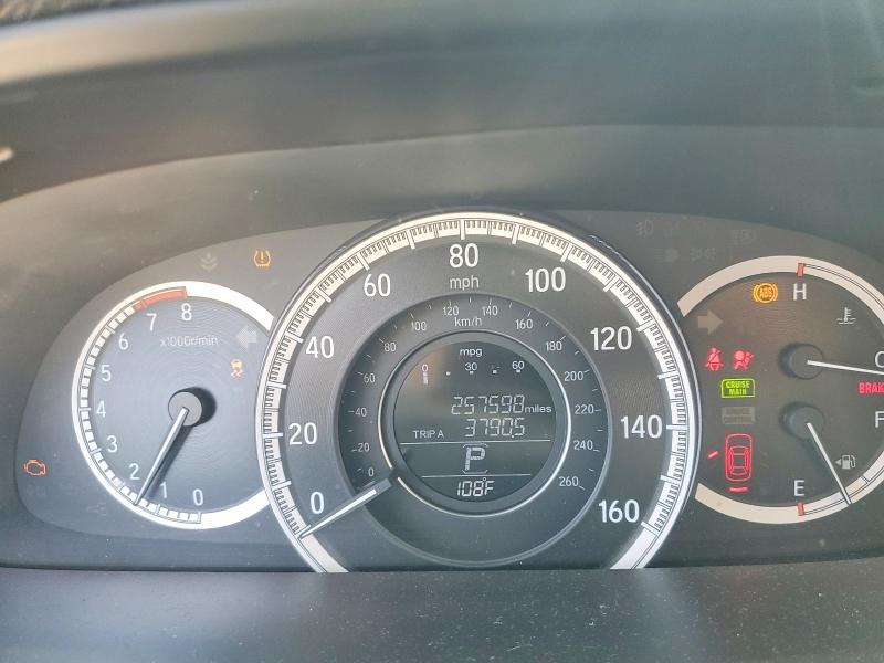 Photo 9 from auction – 2016 HONDA ACCORD with VIN 1HGCR2F7XGA025271