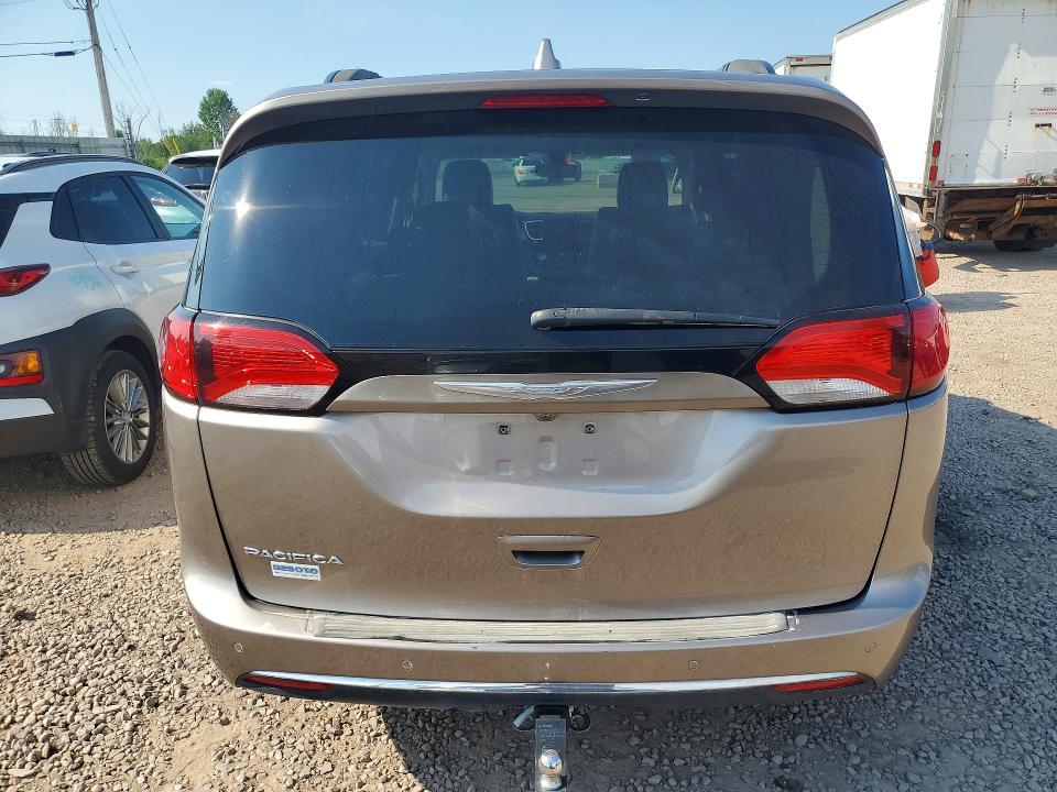 Photo 6 from auction – 2017 CHRYSLER PACIFICA with VIN 2C4RC1BG9HR670694