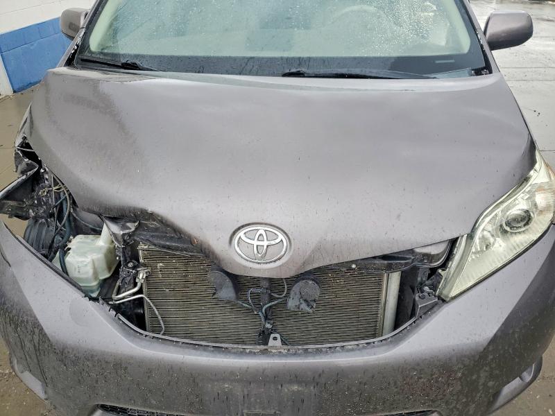 Photo 11 from auction – 2014 TOYOTA SIENNA with VIN 5TDDK3DC0ES078431
