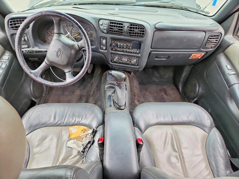 Photo 8 from auction – 2001 CHEVROLET BLAZER with VIN 1GNDT13W412223802
