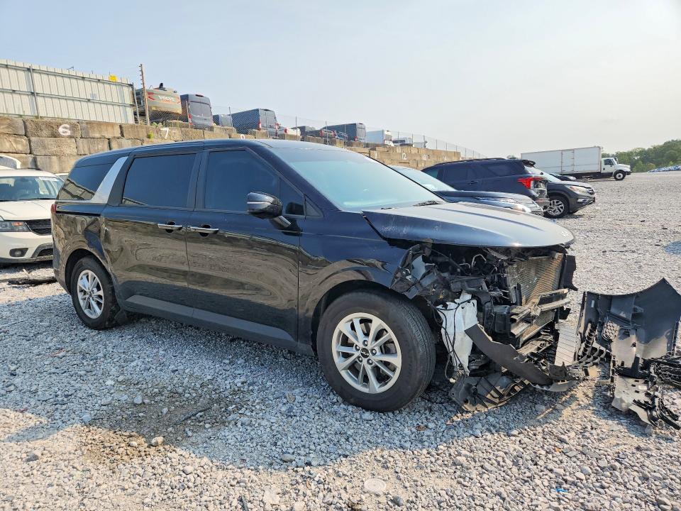 Zdjęcie 4 z aukcji – 2023 KIA CARNIVAL z VIN KNDNB4H38P6196900