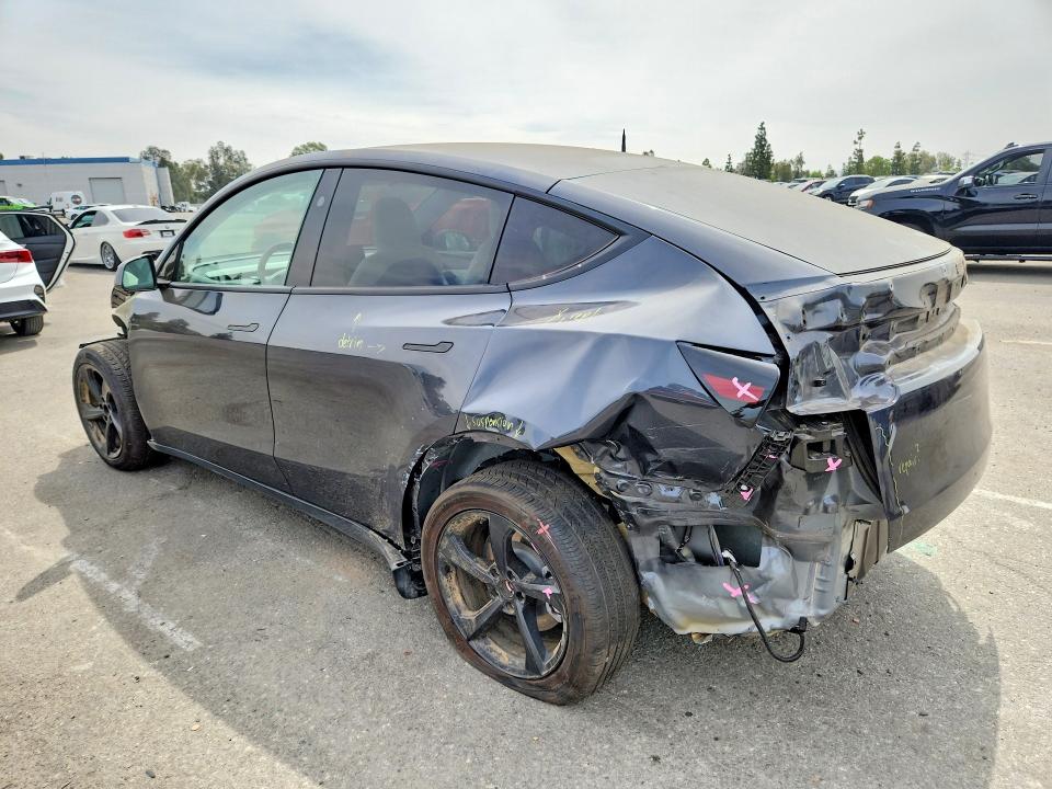 Photo 2 from auction – 2026 TESLA MODEL Y with VIN 7SAYGDED5TF385971