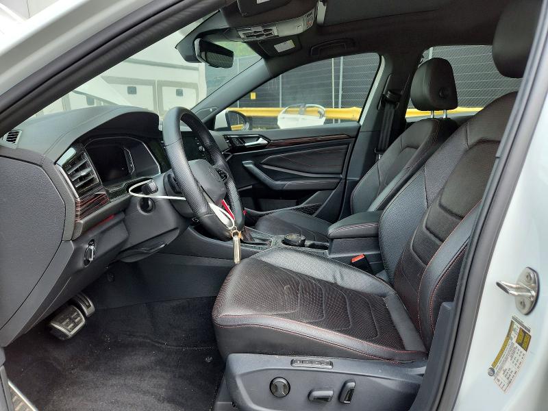 Photo 7 from auction – 2022 VOLKSWAGEN JETTA with VIN 3VW2T7BU5NM016771