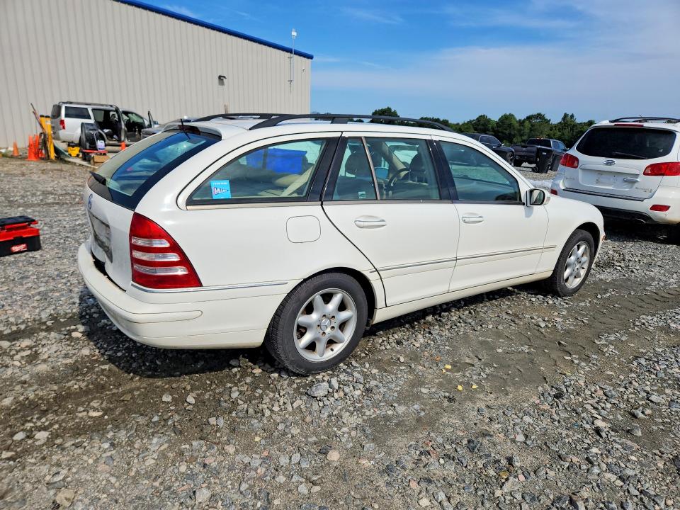 Photo 3 from auction – 2002 MERCEDES-BENZ C with VIN WDBRH64J12F251940