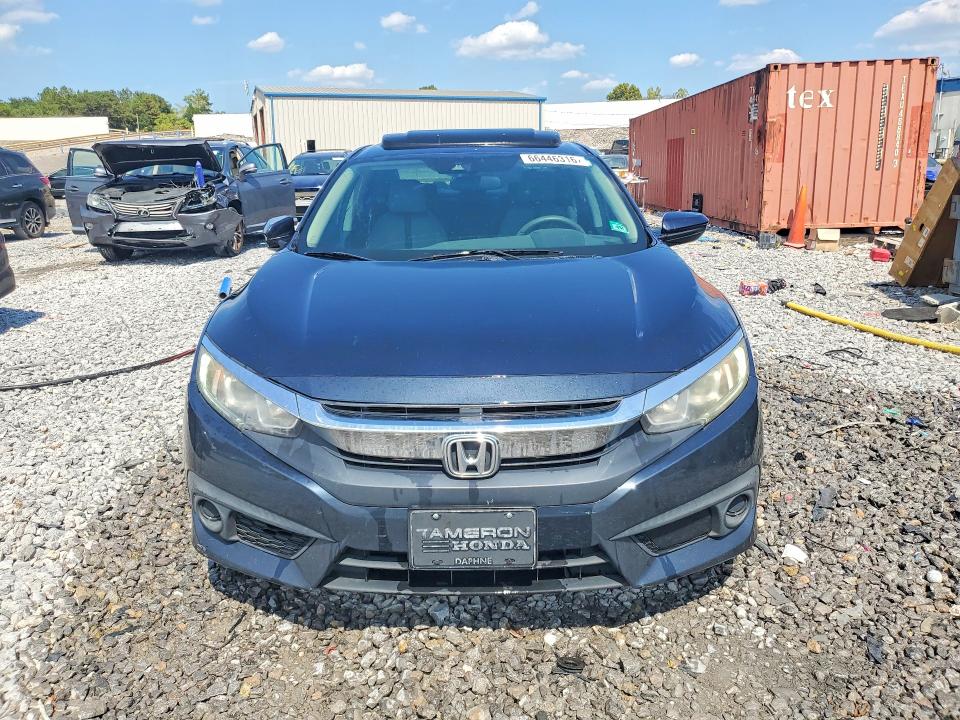 Photo 5 from auction – 2017 HONDA CIVIC with VIN 19XFC2F87HE042470