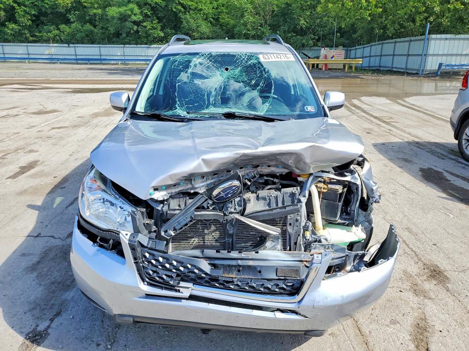 Photo 5 from auction – 2016 SUBARU FORESTER with VIN JF2SJAHC2GH560562