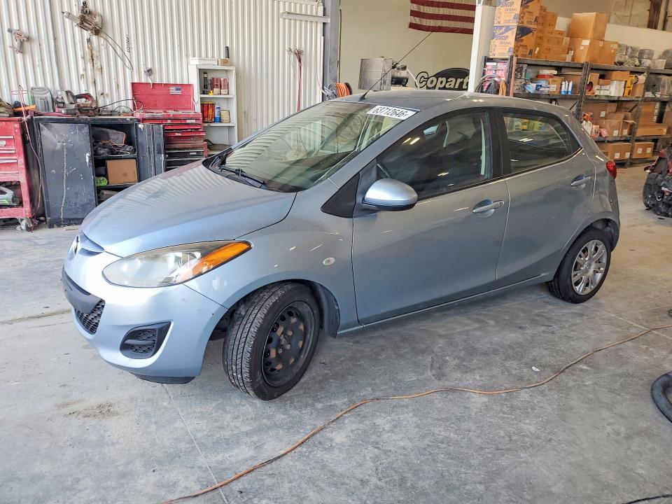 2013 MAZDA MAZDA2